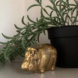 📌 Vintage Solid Brass Hippo Figurine